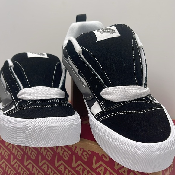 Vans Men’s Knu Skool
Mega Check Black
VN0009QCCJJ
Sneakers - Picture 6 of 16